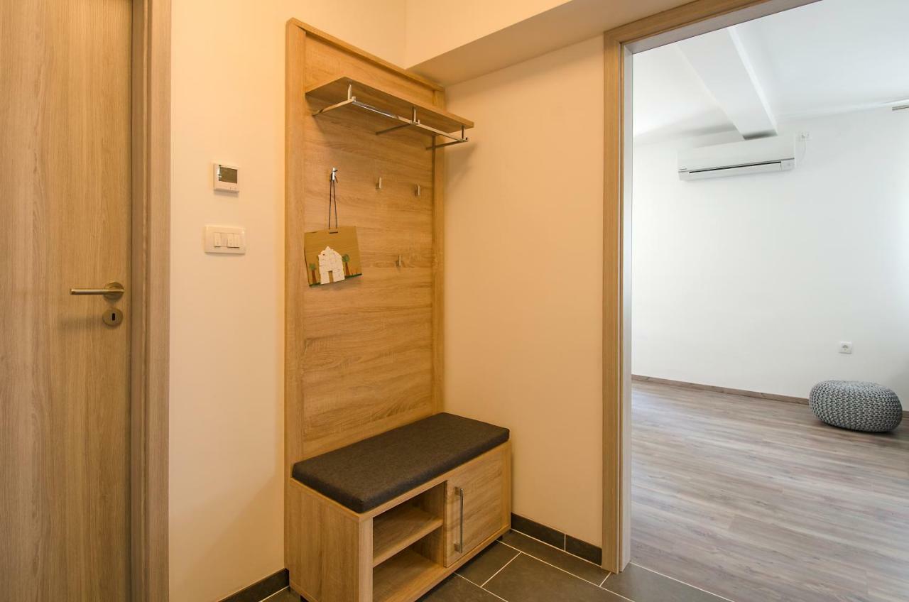 Apartment Pula R&D Bagian luar foto
